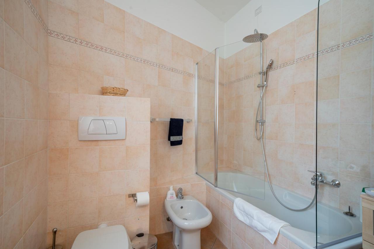 Casa Sole Διαμέρισμα Βαρένα Εξωτερικό φωτογραφία